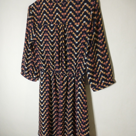 Xhilaration patterned knee length dress size medium - Picture 9 of 10